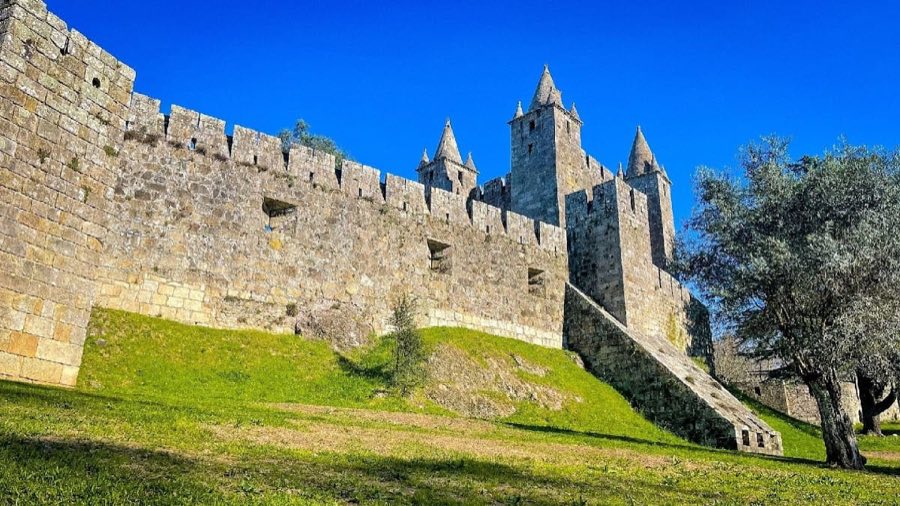 Castle of Santa Maria da Feira image