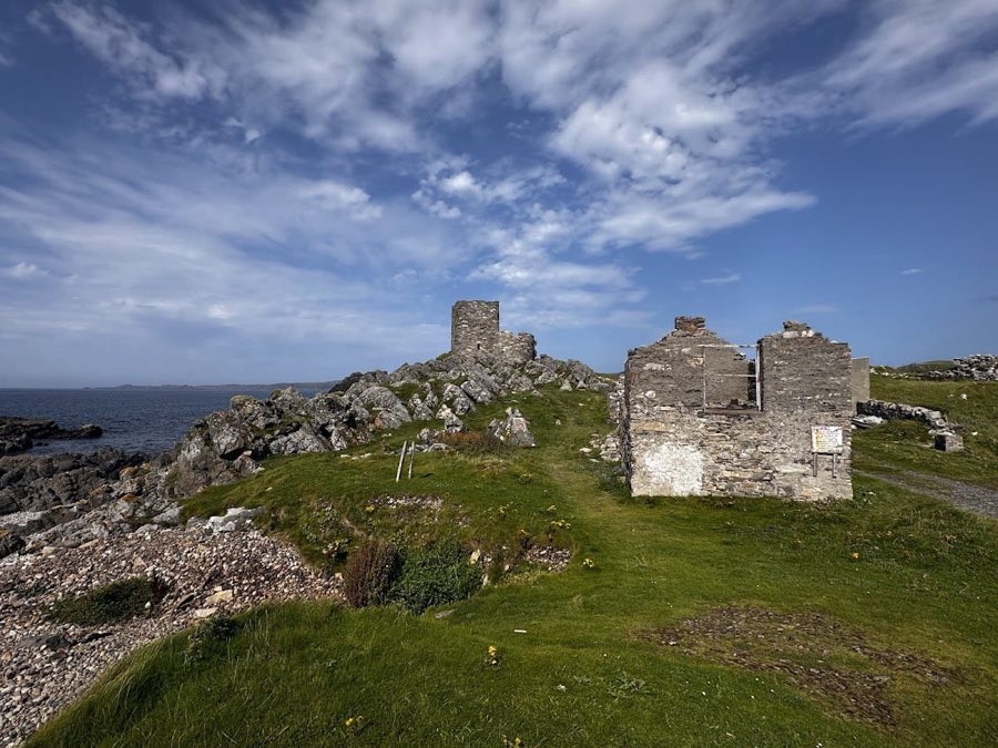 Carrickabraghy Castle image