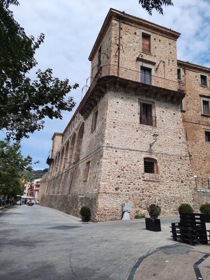 Castello Ruffo di Nicotera image