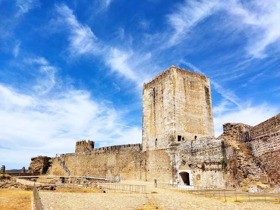 Castle of Moura image