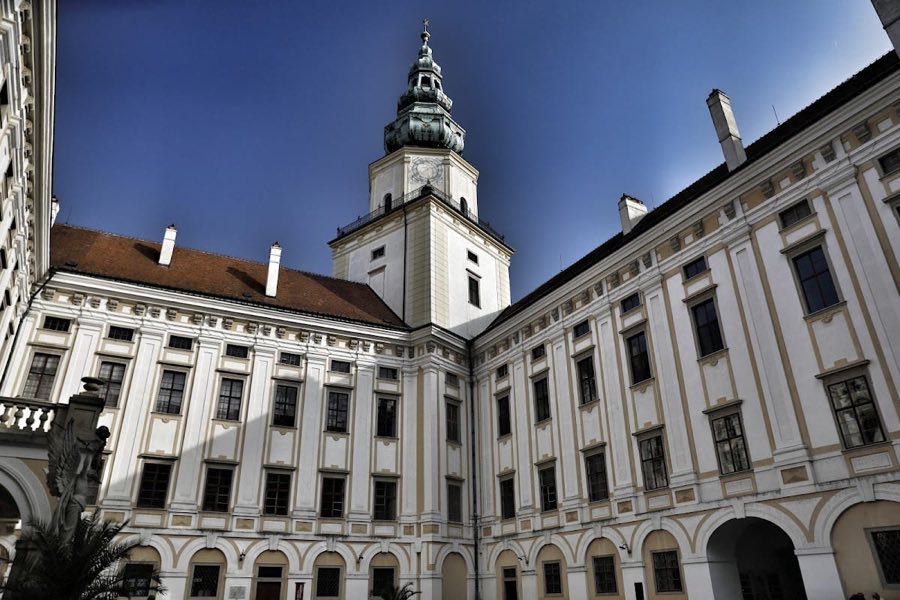 Kroměříž Castle image