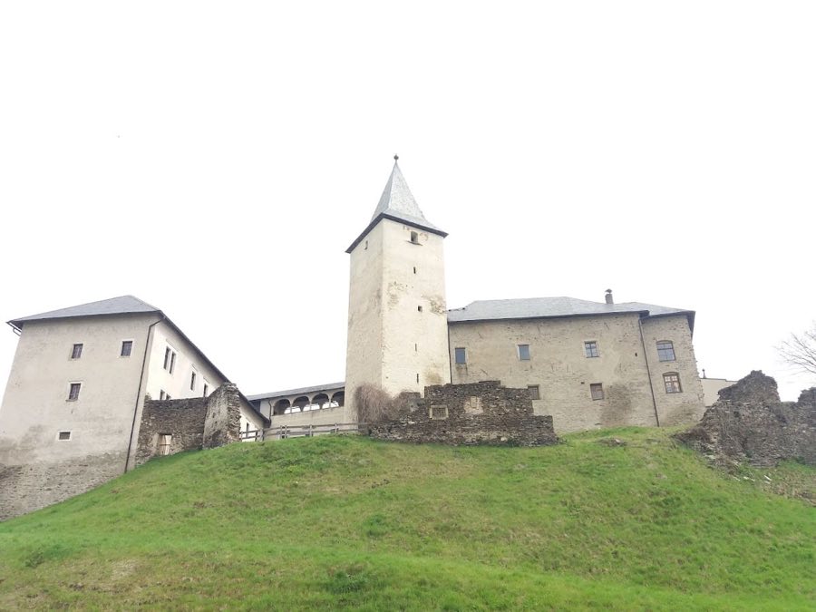 Schloss Straßburg image