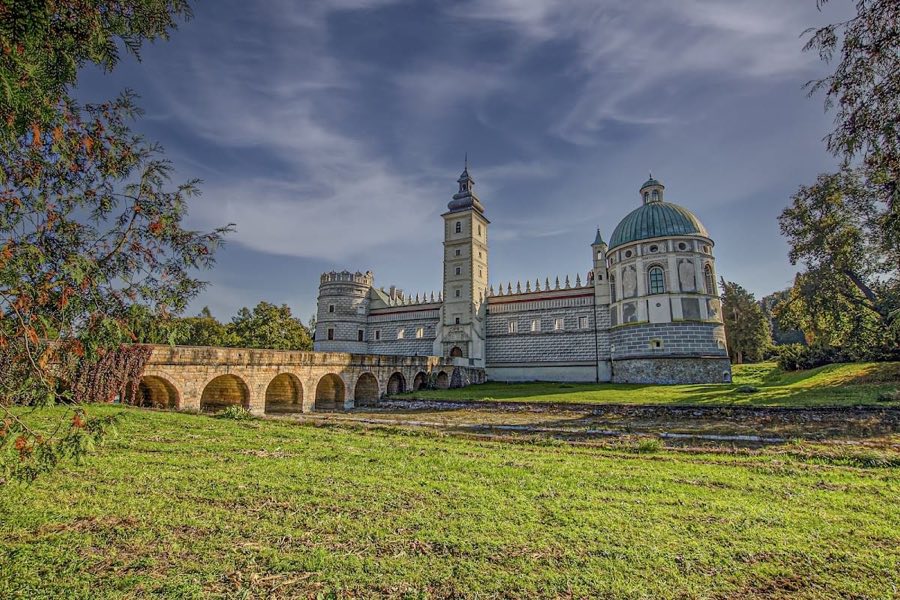 Krasiczyn Castle image