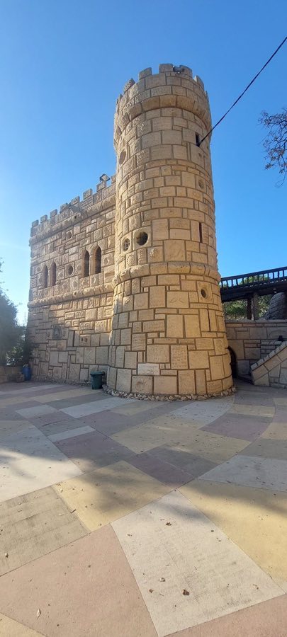 Moussa Castle image