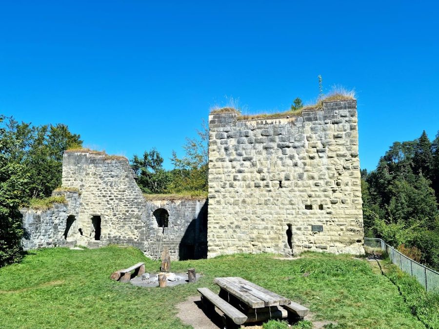 Grasburg Castle image