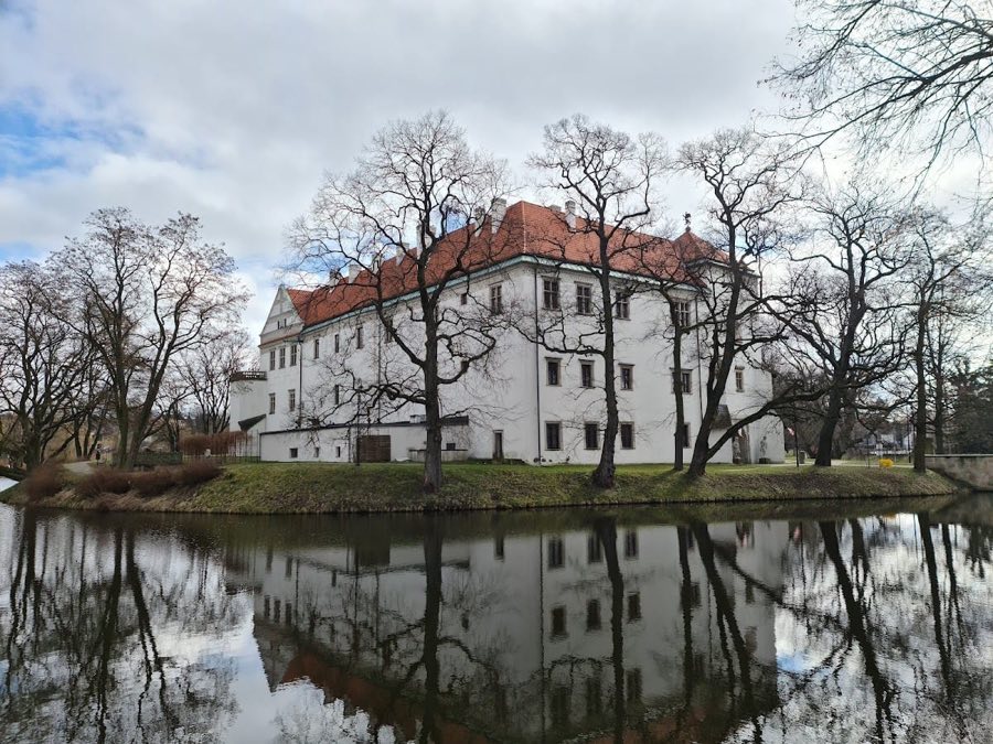 Szyd艂owiec Castle image