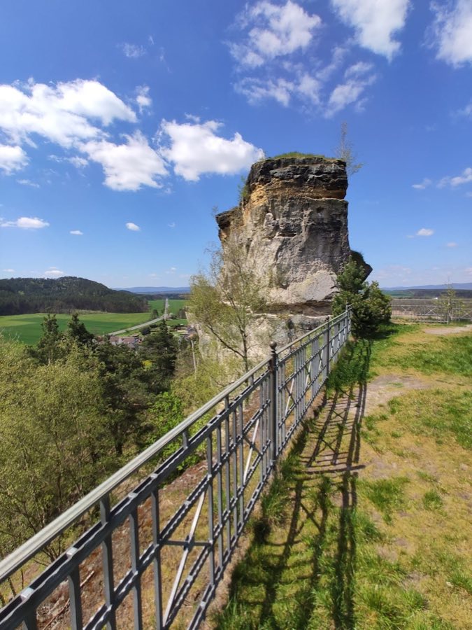 Castle Jestřebí image
