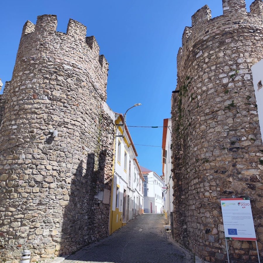 Castle of Borba image