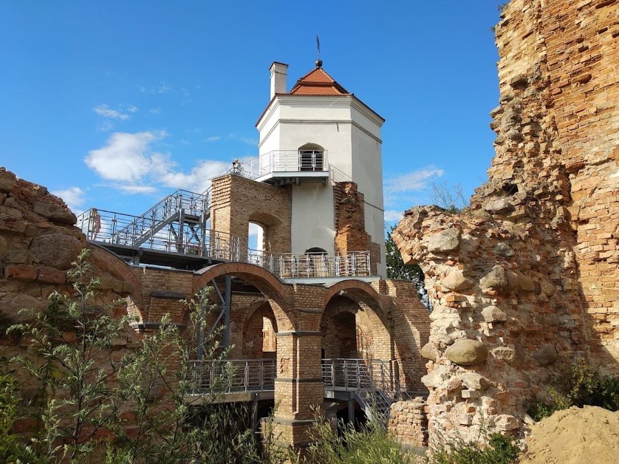 Halshany Castle image