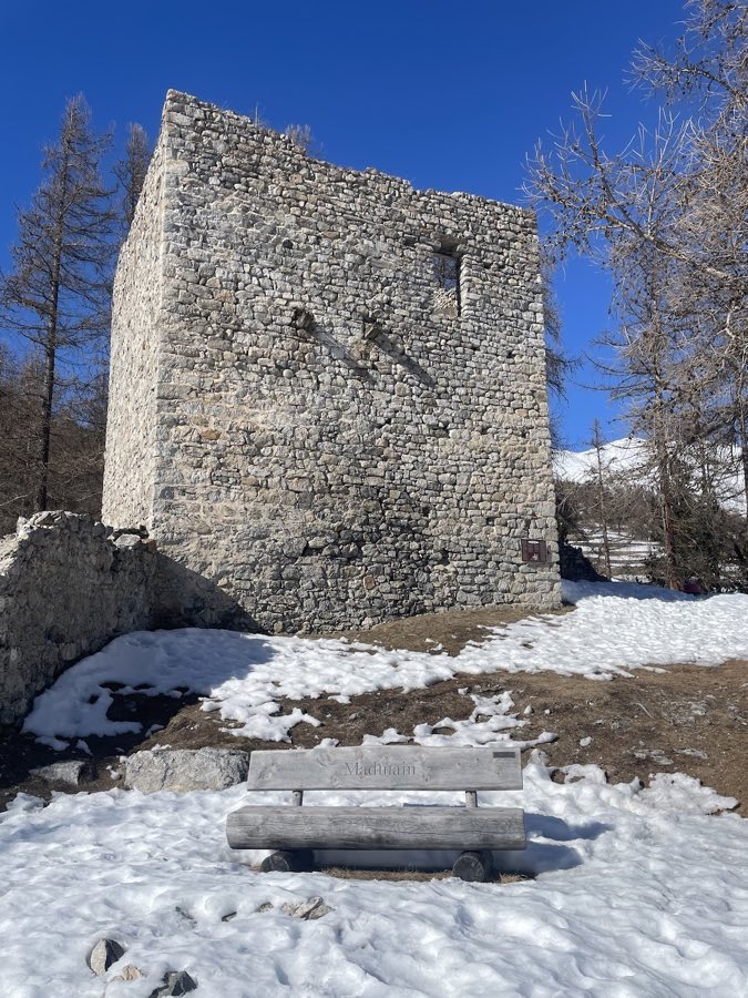 Guardaval Castle image