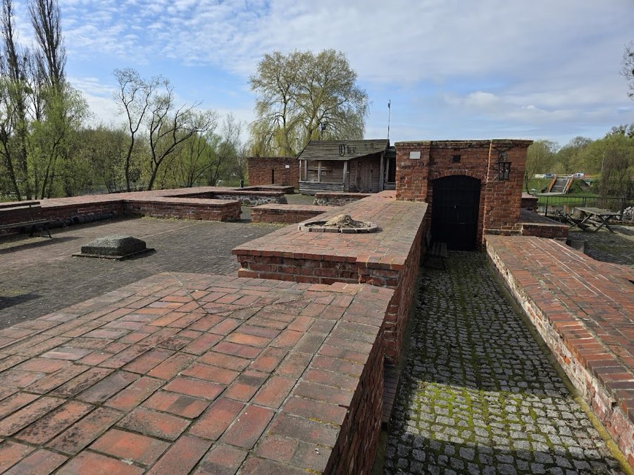 Brodnica Castle image