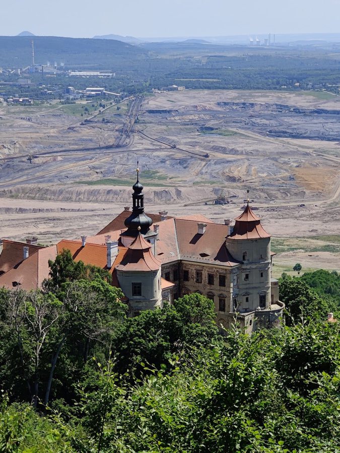 Jezeří Castle image