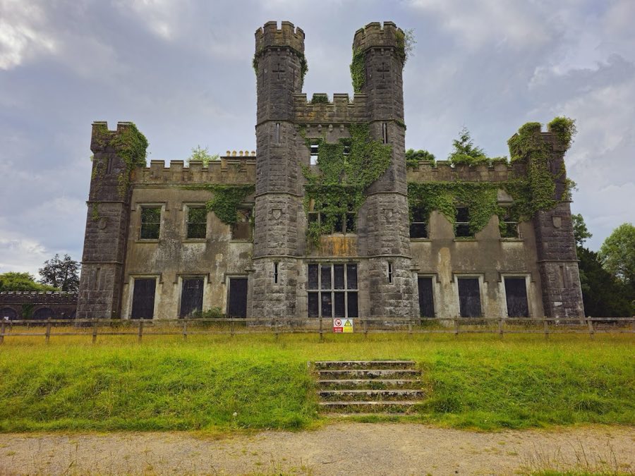Castle Saunderson image