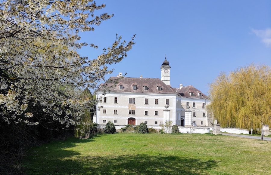 Schloss Ebergassing image