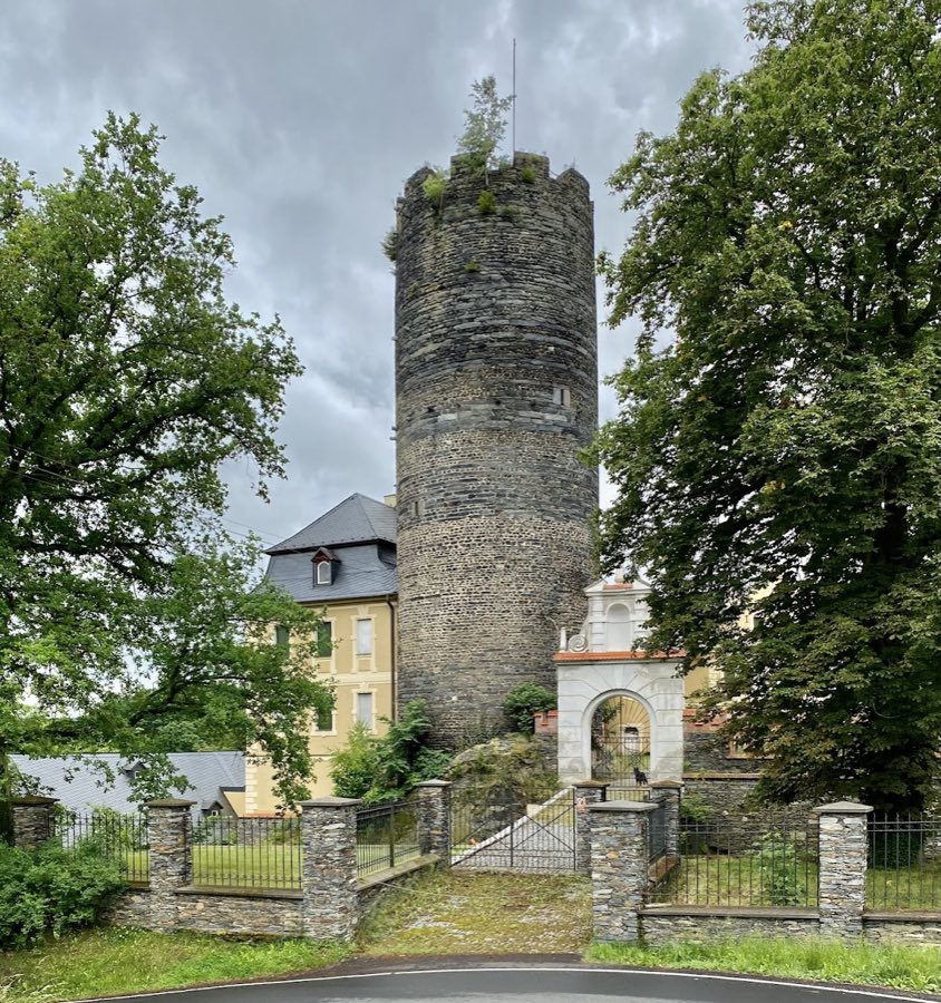 Schloss Starý Hrozňatov image