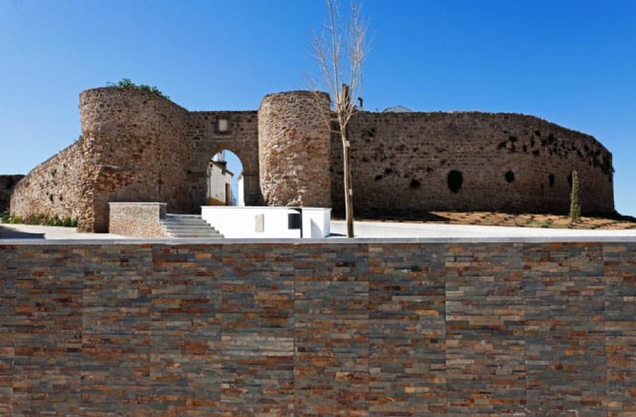 Castle of Redondo image