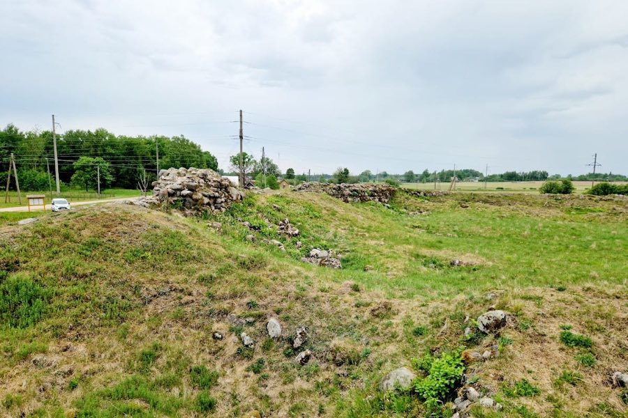Rūjiena Fortress image