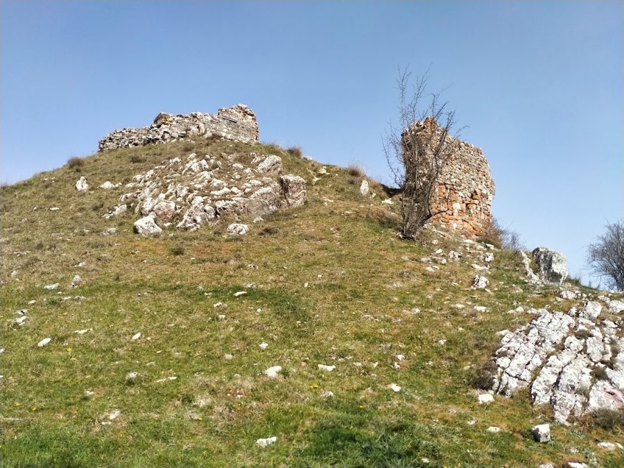 Castillo de Aviados image