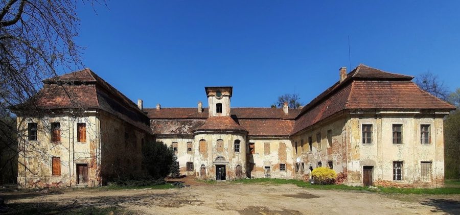 Rozkoch贸w Palace image