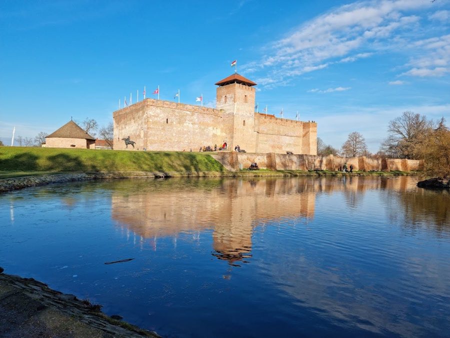 Gyula Castle image