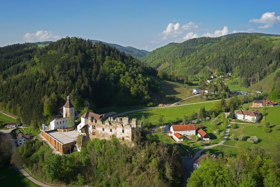 Reichenstein Castle image