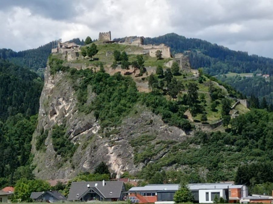 Burg Griffen image