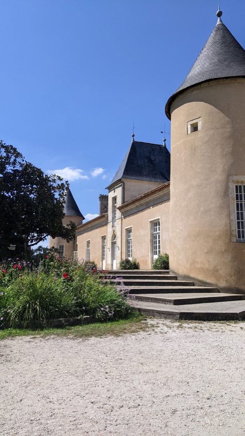 Château Lescombes image