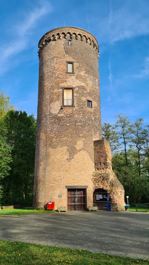 Burg Uda image