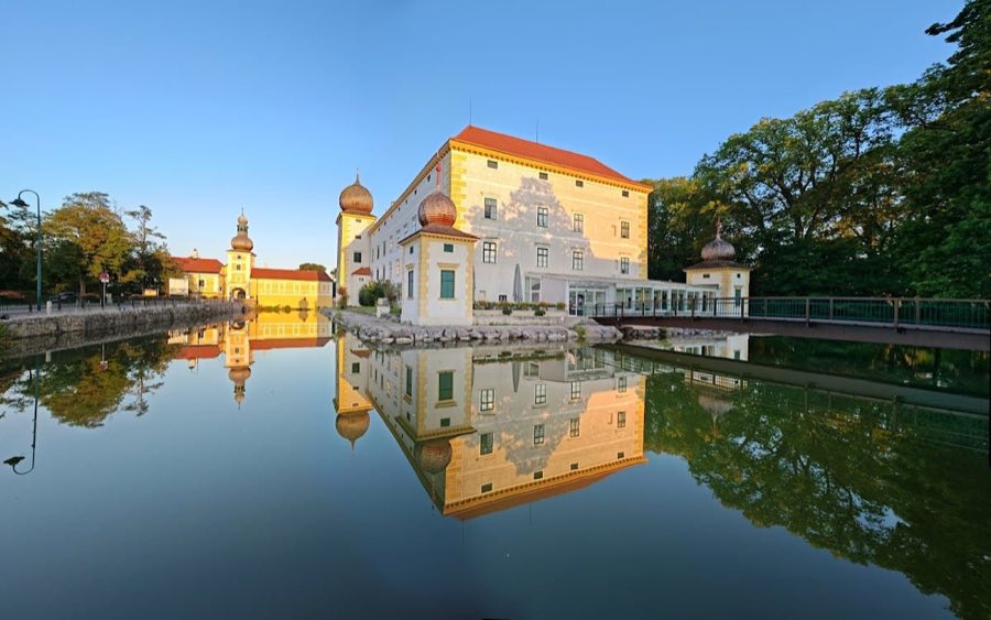 Schloss Kottingbrunn image