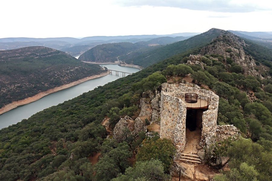 Castle of Monfragüe image
