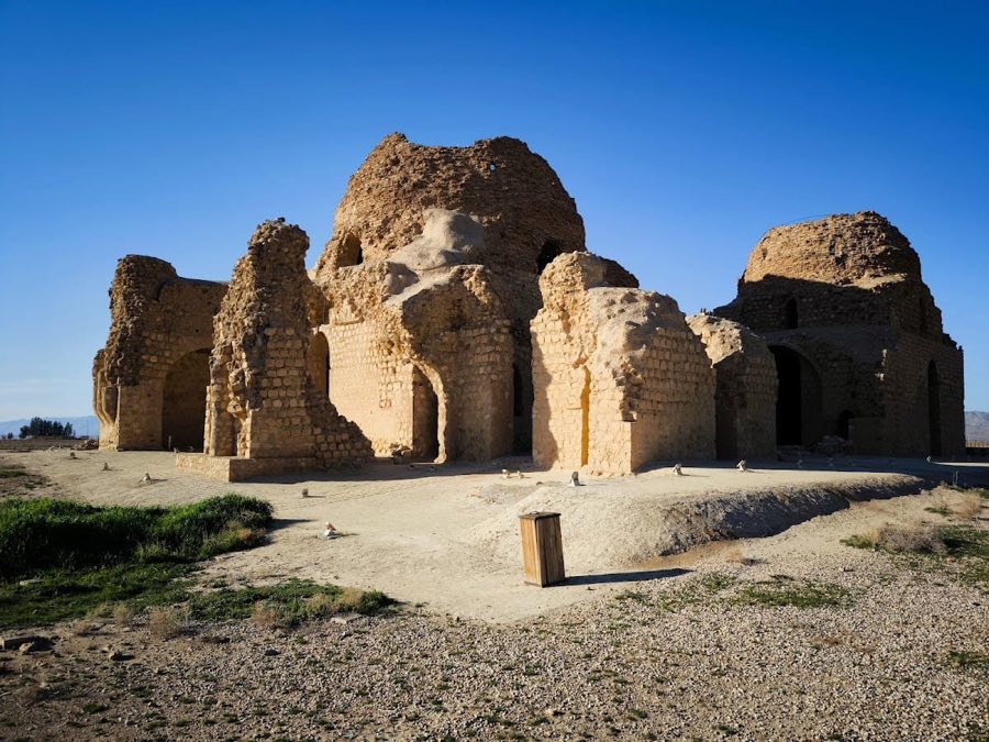 Sarvestan Palace image