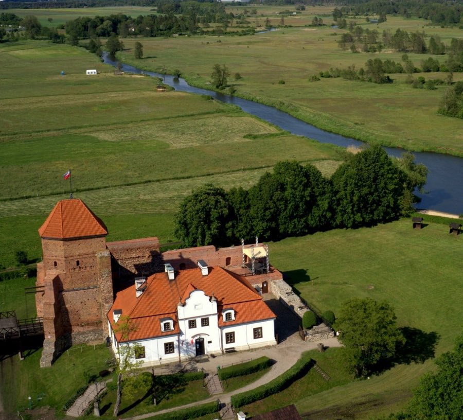 Liw Castle image