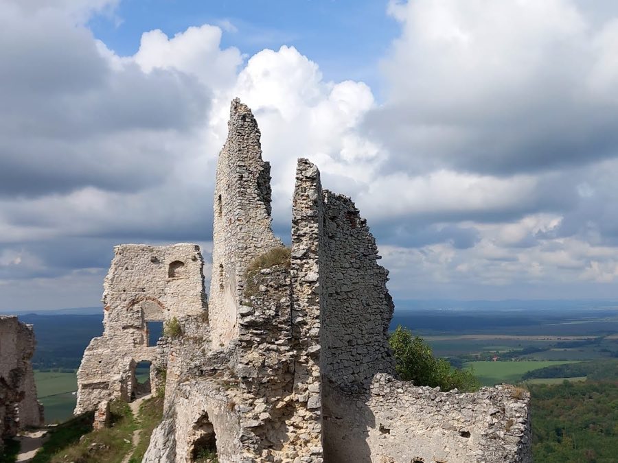 Plavecký hrad image