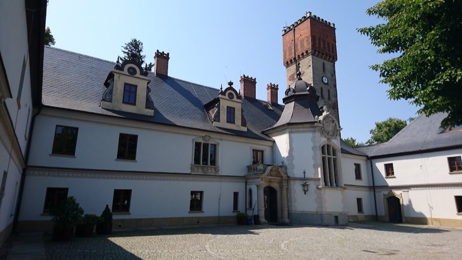 Krzy偶owice Palace image