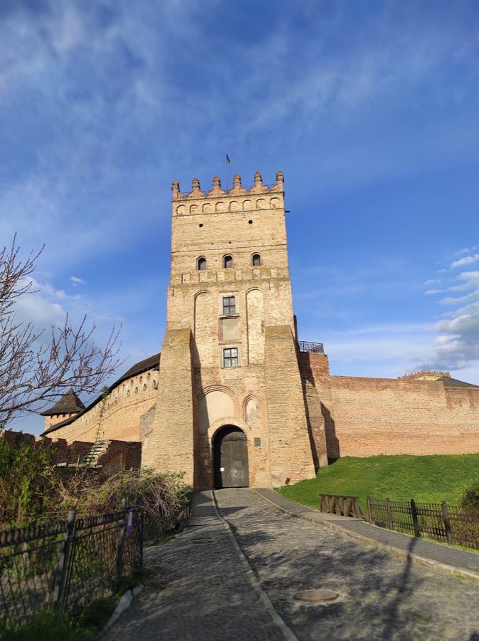 Lubart's Castle image