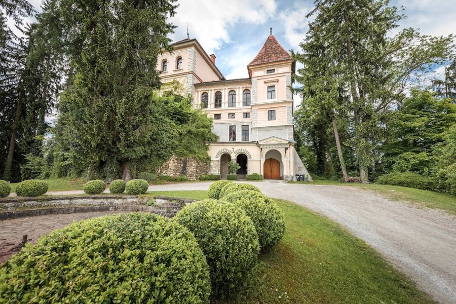 Schloss Greißenegg image