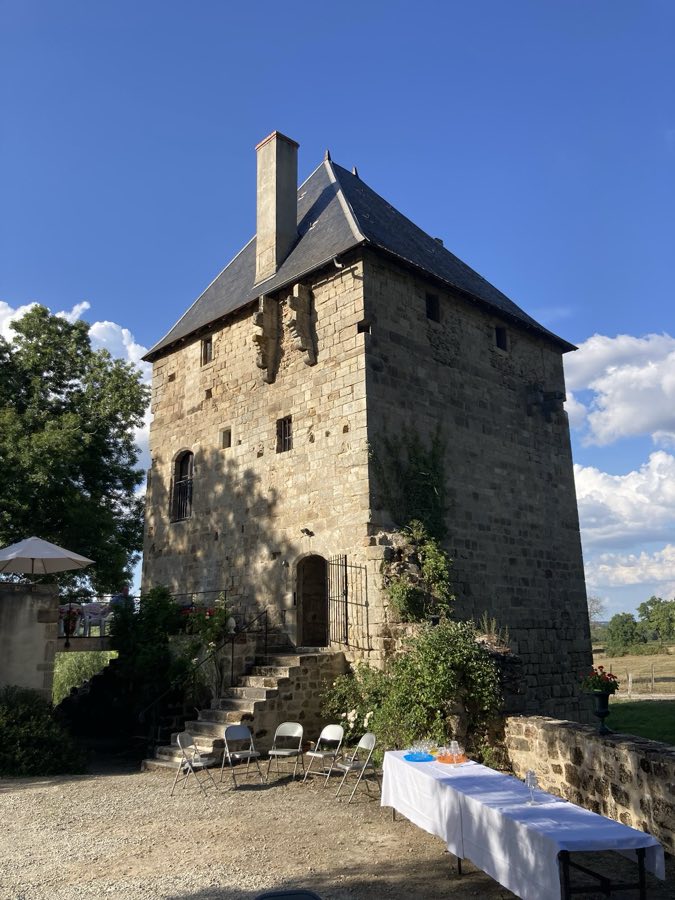 Château de Savigny-le-Vieux image