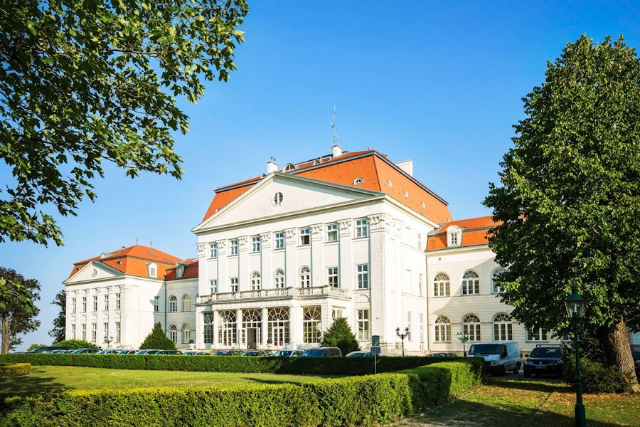 Schloss Wilhelminenberg image
