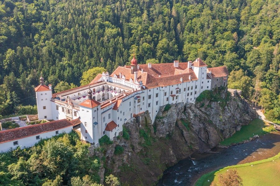 Schloss Herberstein image