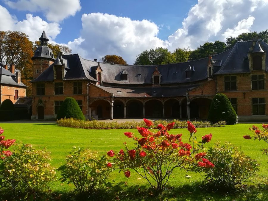 Val Duchesse image
