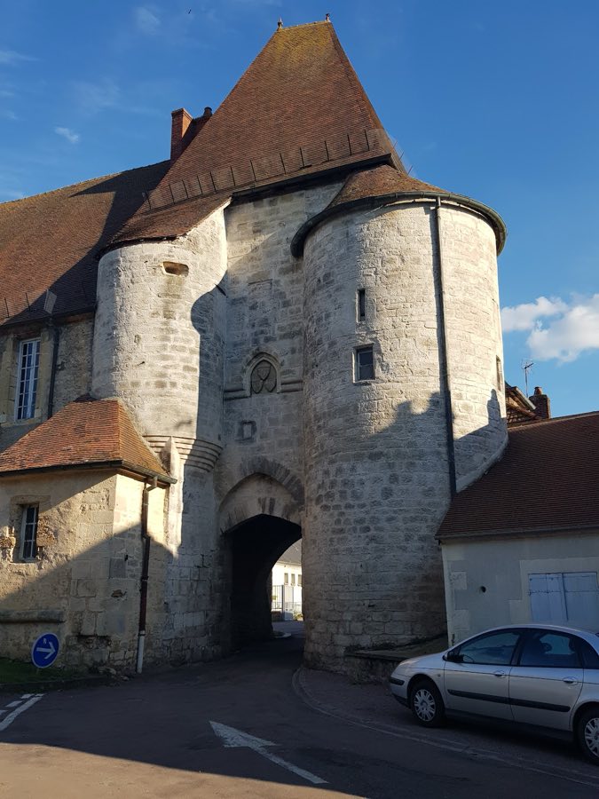 Château des évêques de Nevers image
