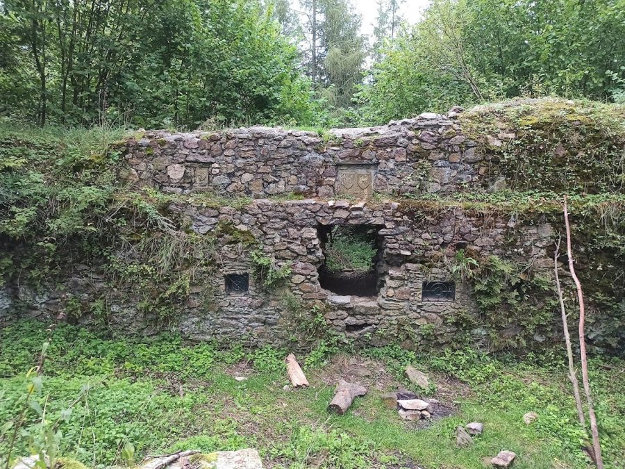 Ronovec Castle image