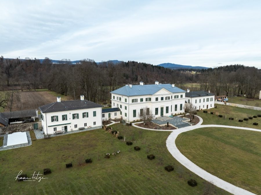 Schloss Rosegg image