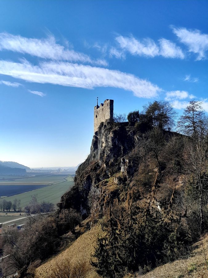 Burg Hütting image