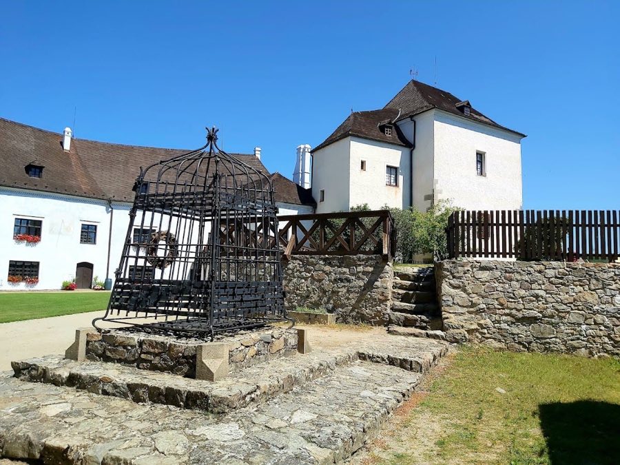 Nóve Hrady Castle image