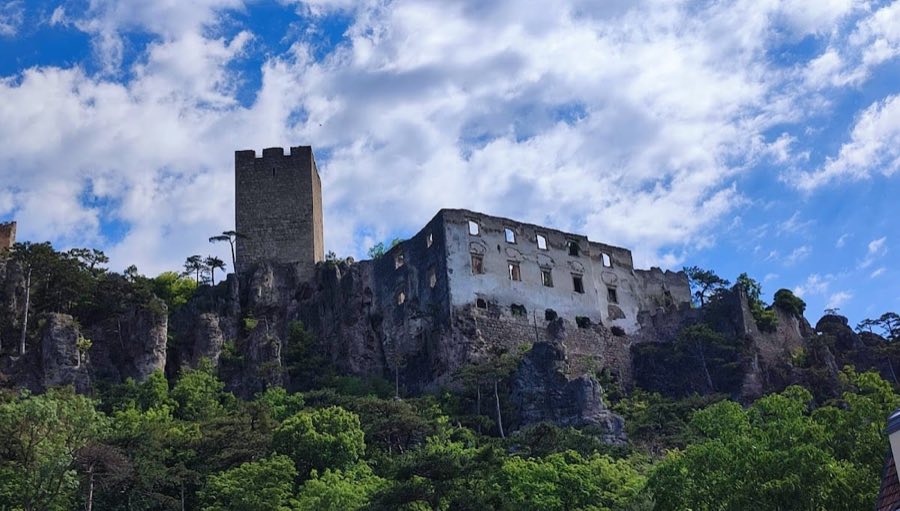 Burgruine Rauhenstein image