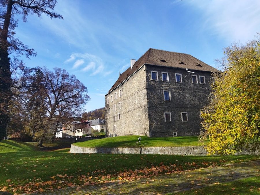 Vodní tvrz Jeseník image