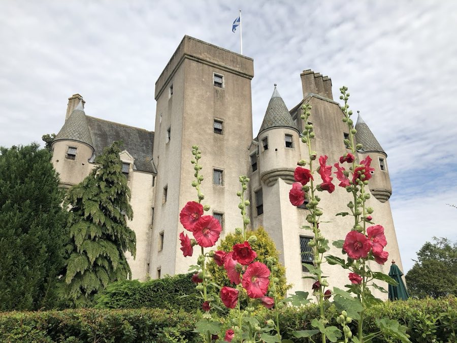 Leslie Castle image