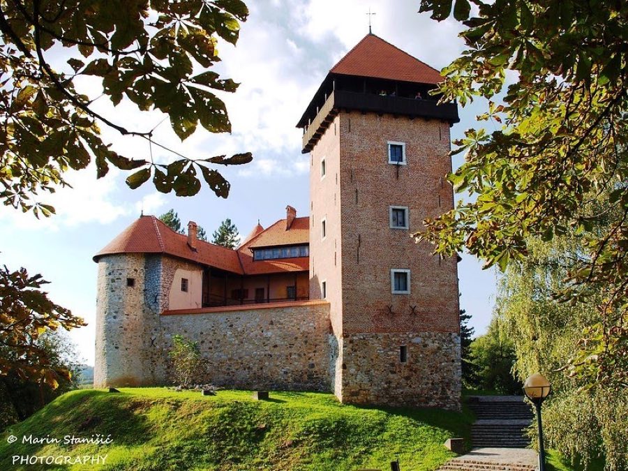 Dubovac Castle image