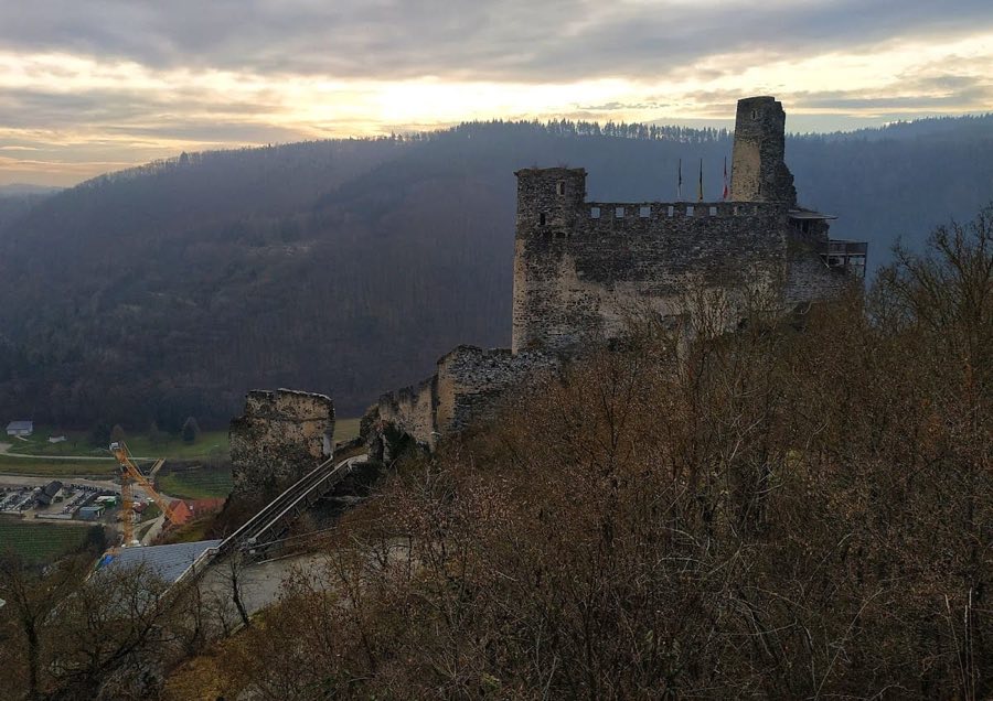 Burgruine Senftenberg image